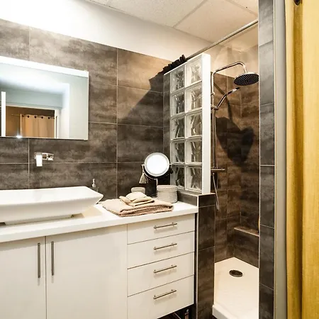 Charmant Logement Villefranche Apartment *